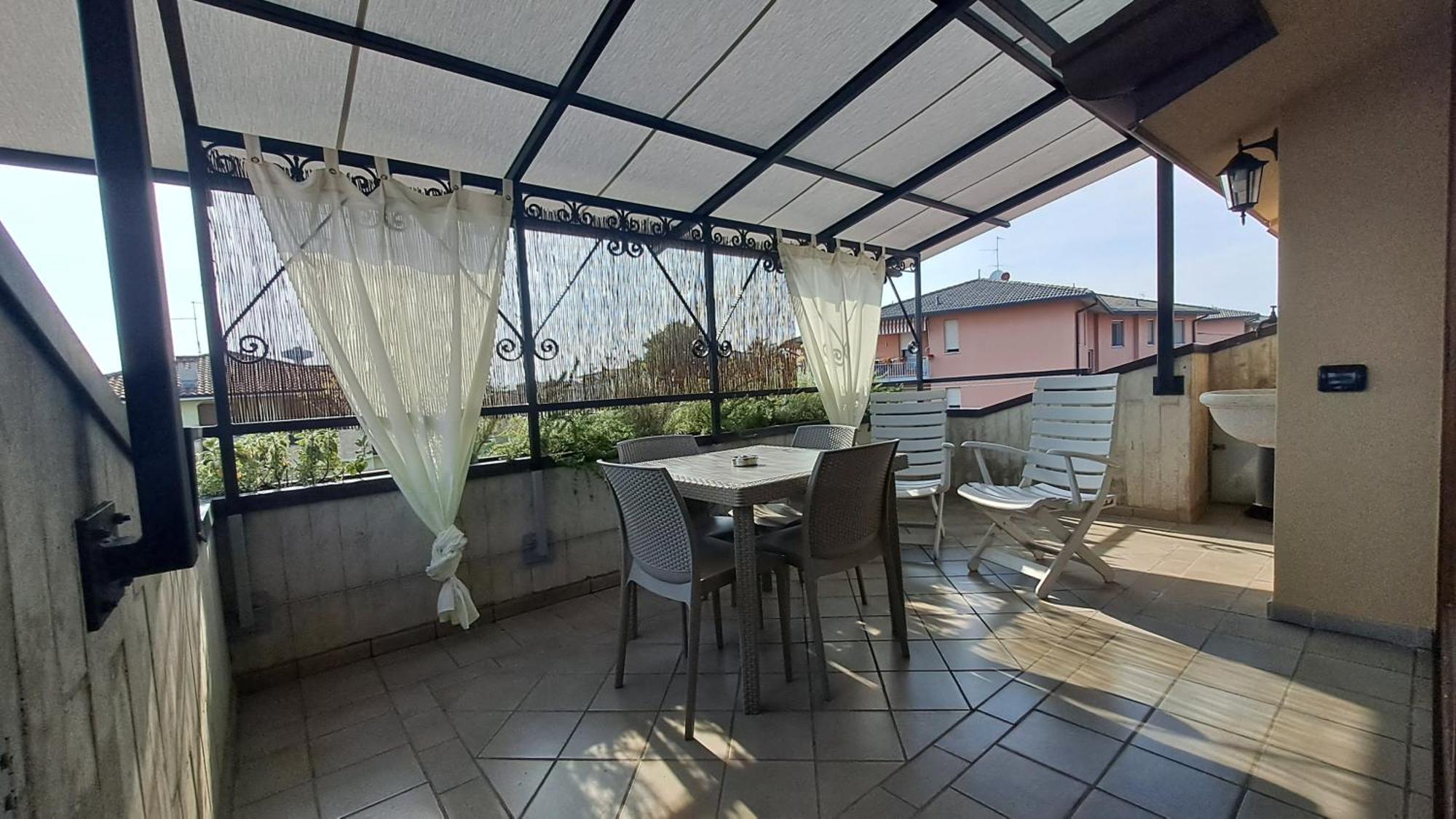 Colleoni'S Lodge Casa Vacanze Con 2 Appartamenti Verdellino Eksteriør bilde