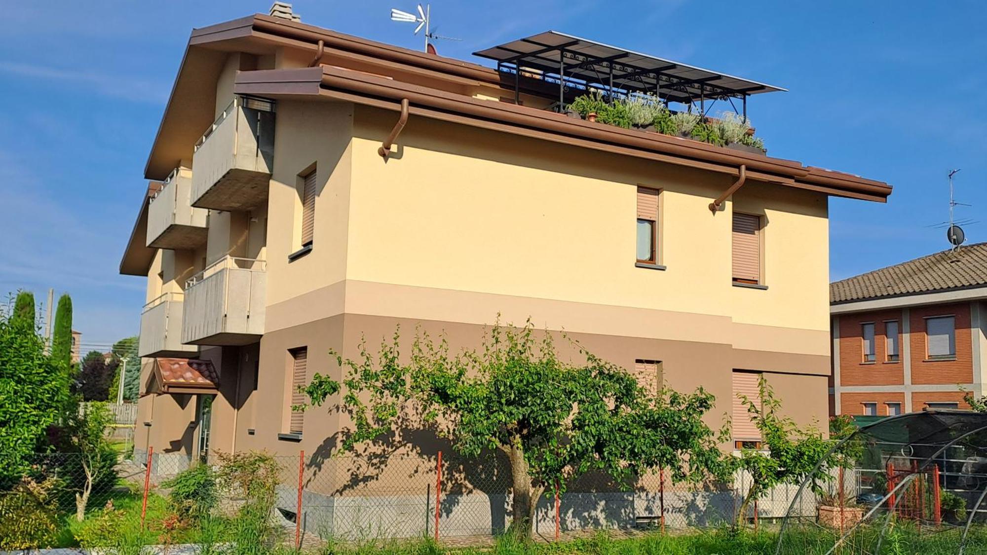 Colleoni'S Lodge Casa Vacanze Con 2 Appartamenti Verdellino Eksteriør bilde